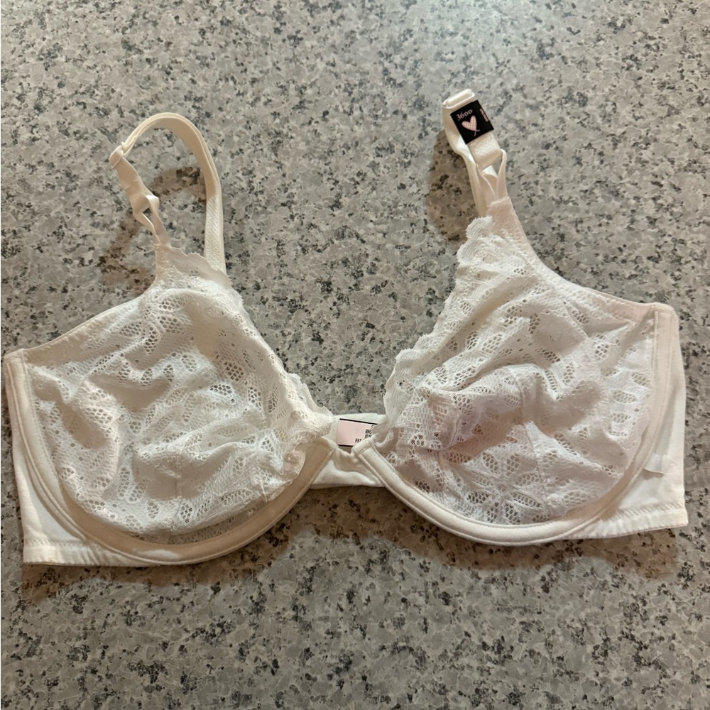Victoria Secret lace floral mesh bra NBW NWT